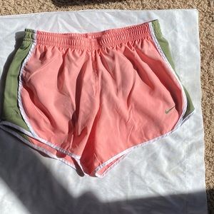 Nike Kid's Girl's Black Dri-Fit Dry Tempo Drawstring Running Shorts Size M.